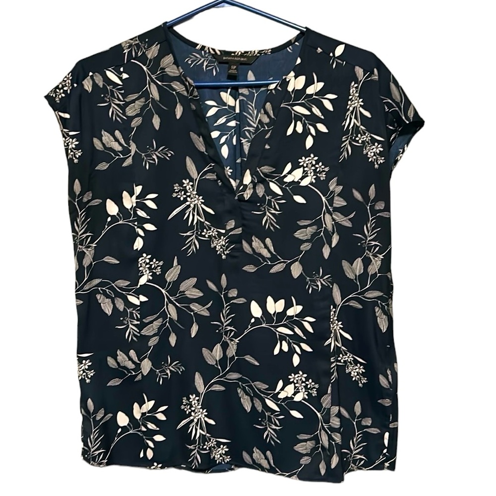 Banana Republic navy floral print blouse